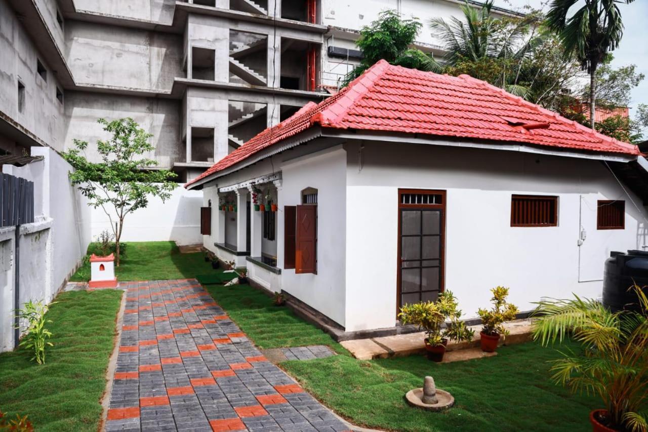 Bobbys Corner Apartment Alappuzha Ngoại thất bức ảnh